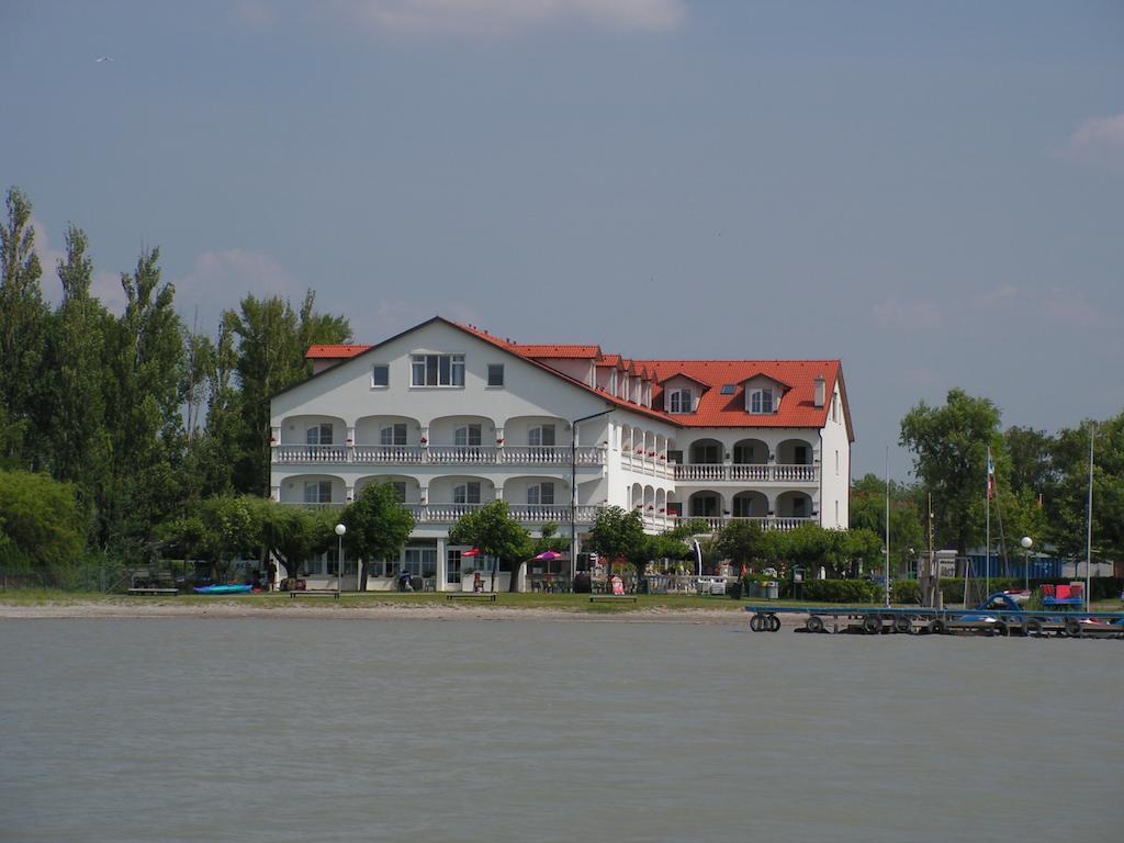 Seehotel Herlinde Podersdorf am See Εξωτερικό φωτογραφία